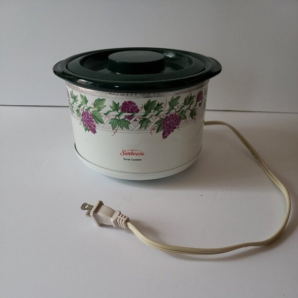 Vintage Sunbeam Mini Slow Cooker w Rare Grape Vine Ivy Design Model SC100 Small - Picture 4 of 14